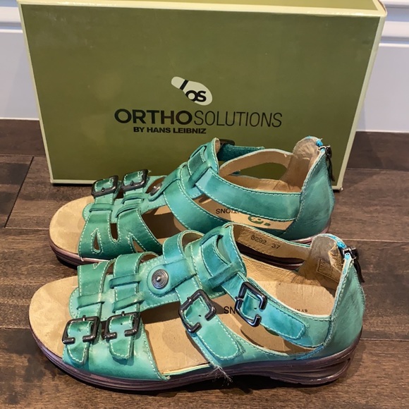 OrthoSolutions by Hans Leibniz.  Size: 37. - Picture 4 of 4